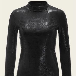 Mock neck crocodile pattern long sleeve